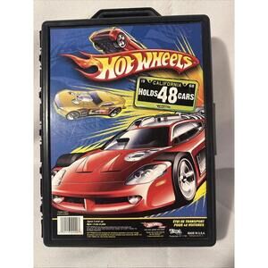 Vintage Hotwheels case holds 48 cars. Excellent condition.